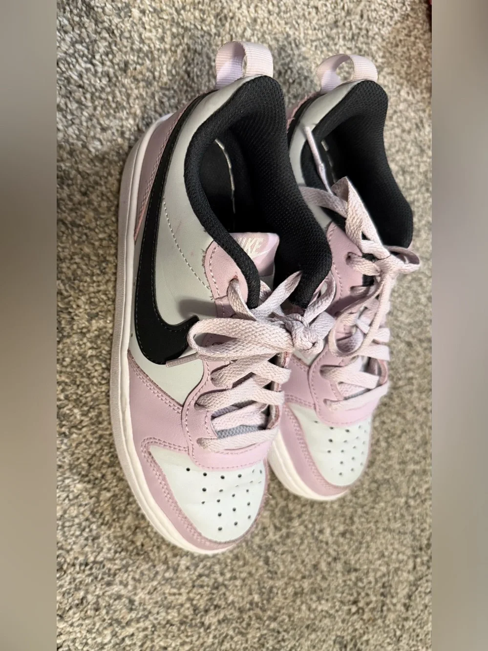 Girls Nike sneakers size 4